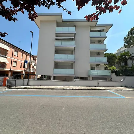Apartment Relaxing Retreat With Terrace Bibione